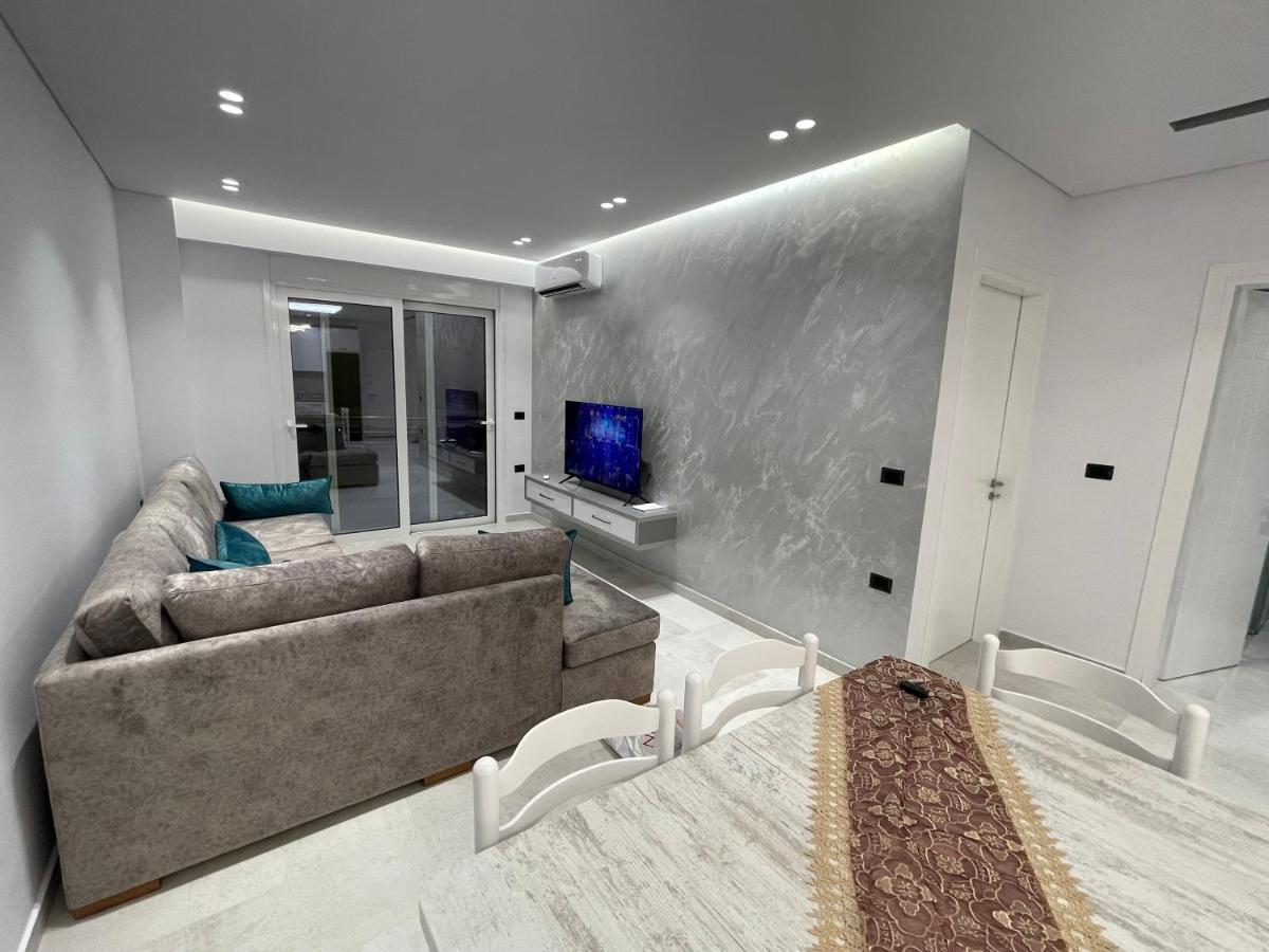 Alpha Lux Apartment Sarandë Exterior foto
